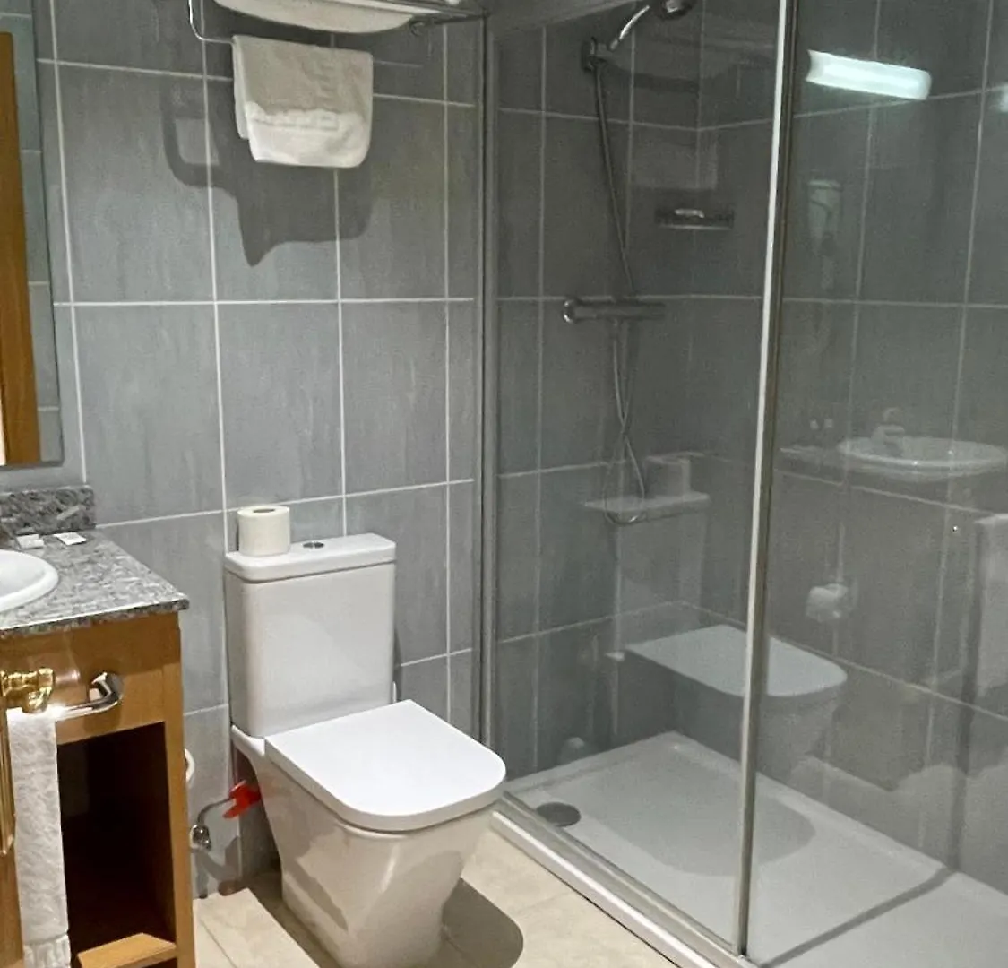 לה חונקרה Hotel Font Del Pla 2*, לה חונקרה ספרד